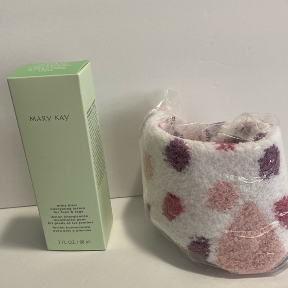 Mary Kay : Mint Bliss Energizing Lotion - Picture 2 of 5